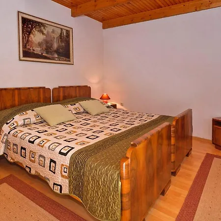 Jenny In Kraj Drage Holiday home Nedescina