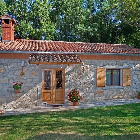 Jenny In Kraj Drage Holiday home